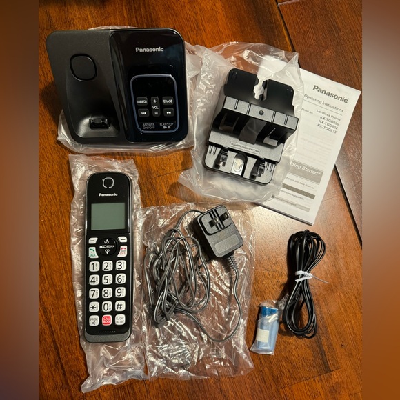Panasonic cordless phone with base, model KX-TGD830. New in box. - Picture 3 of 9